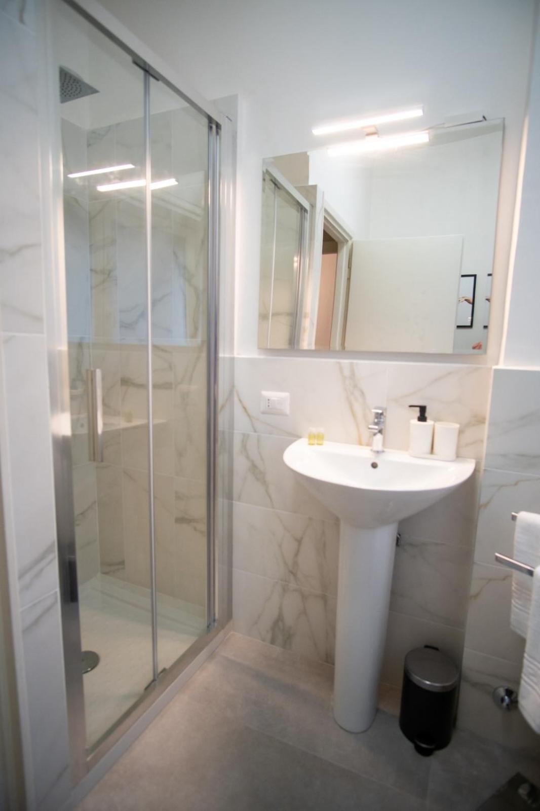 Vatican Comfortable 5 Bedroom Flat - 6 Min Metro A By Orpi Rent * Roma